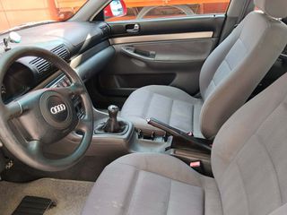 Audi A4 2001 1.8-thumb-7