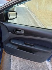 Ford Focus 2007-thumb-10