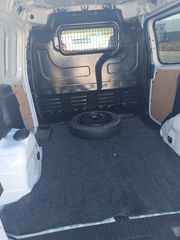 Ford Transit Courier 2016-thumb-3