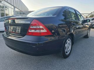 Mercedes-Benz C 200 2002-thumb-4