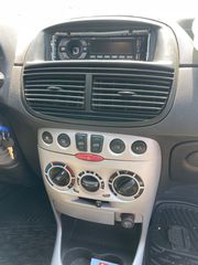 FIAT PUNTO SPORTING-thumb-13