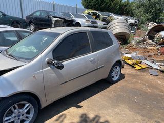 FIAT PUNTO SPORTING-thumb-15