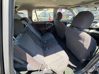 Toyota RAV 4 2006-thumb-12
