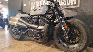 Harley Davidson Sportster S 2025 Απόκτησε τη δική σου Harley με χρηματοδότηση ως 72 μήνες-thumb-3