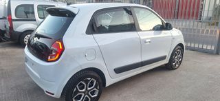 Renault Twingo 2019 SCE 75 LIMITED-thumb-12