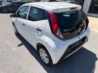 Toyota Aygo (X) 2021-thumb-4