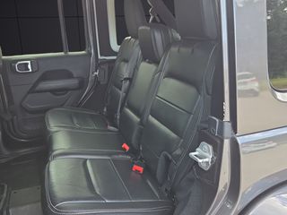Jeep Wrangler 2019 OVERLAND-thumb-9