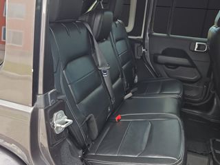 Jeep Wrangler 2019 OVERLAND-thumb-11