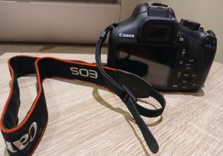 Canon EOS 1300D-thumb-1