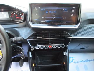 Peugeot 208 2025 1.2 PURETECH STYLE-thumb-16