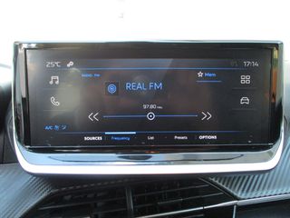 Peugeot 208 2025 1.2 PURETECH STYLE-thumb-17