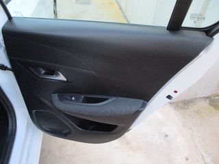 Peugeot 208 2025 1.2 PURETECH STYLE-thumb-29