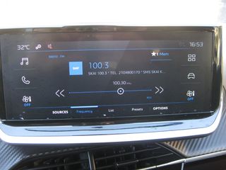 Peugeot 208 2025 1.2 PURETECH STYLE-thumb-11