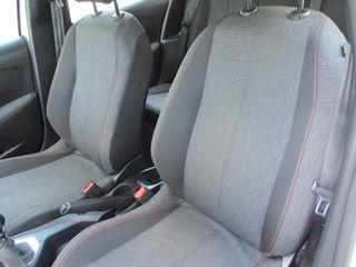 Peugeot 208 2025 1.2 PURETECH STYLE-thumb-7