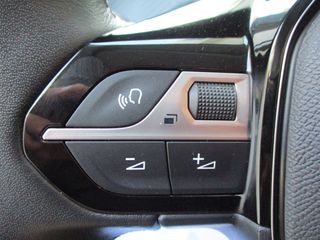 Peugeot 208 2025 1.2 PURETECH STYLE-thumb-11
