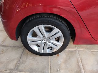 Peugeot 208 2017 1.2 PURETECH 82 ALLURE-thumb-13