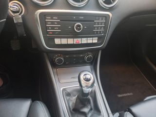 Mercedes-Benz A 180 2017-thumb-13