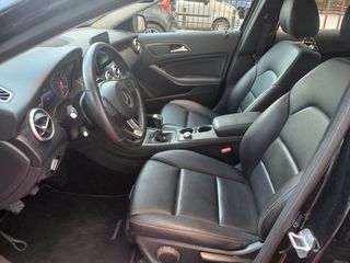 Mercedes-Benz A 180 2017-thumb-16