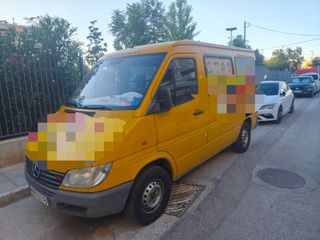 Mercedes-Benz 2004