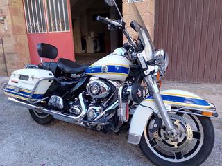 Harley Davidson ROAD KING 2009 FLHP POLICE-thumb-12