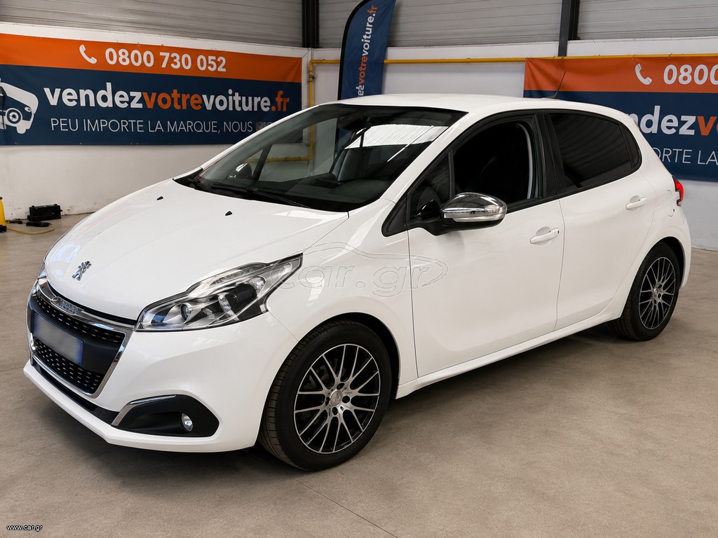Peugeot 208 2019 puretech Signature Camera