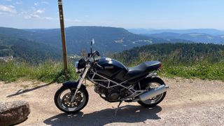 Ducati Monster 600 2001 Dark-thumb-3