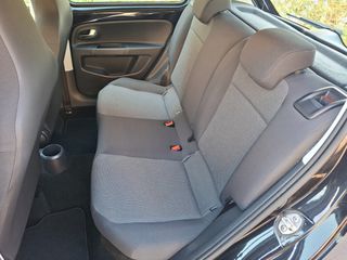 Volkswagen Up 2016-thumb-13