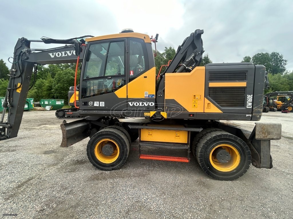 Εκσκαφέας Με Λάστιχα Volvo 2021 EW160E