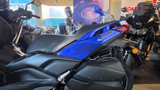 Yamaha XMAX 300 2026 XMAX300 NEW EURO 5PLUS-thumb-6