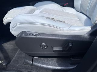 Peugeot 3008 2018-thumb-28