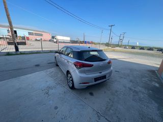 Hyundai i 20 2016-thumb-2