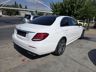 Mercedes-Benz E 300 2020 PLUG-IN HYBRID AMG PANORAMA-thumb-4