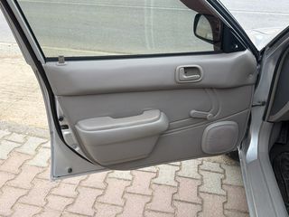 Toyota Corolla 1999-thumb-16