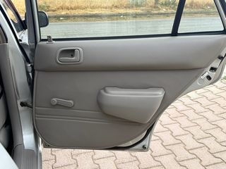 Toyota Corolla 1999-thumb-33