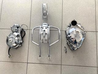 Yamaha XT400 Artesia XT500 Artesia XT600 Artesia 1990/1995 χρωμιωμένα Καπάκι Συμπλέκτη,Καπάκι Βολάν, ποδιά και βαση κινητηρα όλα σε Άριστη Κατάσταση!!!