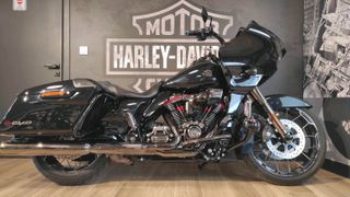 Harley Davidson CVO Road Glide 2023 Απόκτησε τη δική σου Harley-Davidson CVO από 576€-thumb-1