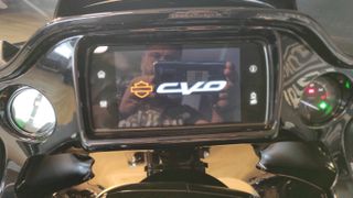 Harley Davidson CVO Road Glide 2023 Απόκτησε τη δική σου Harley-Davidson CVO από 576€-thumb-6