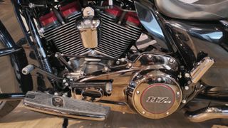 Harley Davidson CVO Road Glide 2023 Απόκτησε τη δική σου Harley-Davidson CVO από 576€-thumb-24