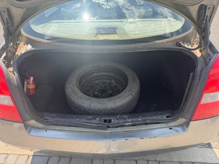 Nissan Primera 2005-thumb-8