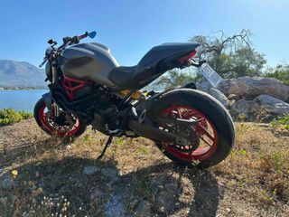 Ducati Monster 821 2017 MONSTER 821-thumb-1
