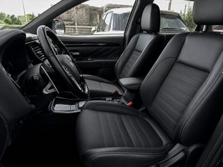 Mitsubishi Outlander 2017 PLUG IN HYBRID/4X4/KEYLESS/360CAMERA/ΕΓΓΥΗΣΗ-thumb-2