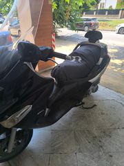 Piaggio XEvo 250 2010-thumb-3
