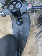 Piaggio Carnaby 250 2008-thumb-2