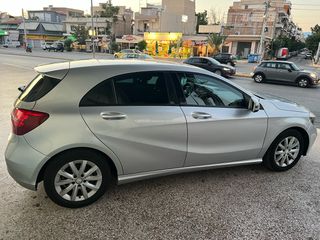 Mercedes-Benz A 160 2016-thumb-3