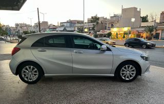Mercedes-Benz A 160 2016-thumb-4
