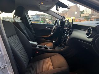 Mercedes-Benz A 160 2016-thumb-10