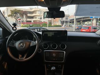 Mercedes-Benz A 160 2016-thumb-13