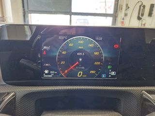 Mercedes-Benz A 180 2019 AMG LINE-thumb-11