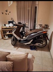 Piaggio Medley 150 2016-thumb-1
