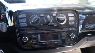 Volkswagen Up 2016-thumb-7